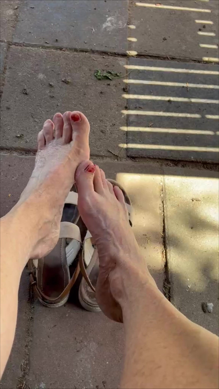 Goldschatz59: My Old Feet Have a Short Break