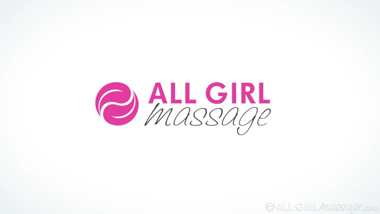 All Girl Massage: Masaj doar fetelor - Maseur fierbinte își linge vaginul de către un...