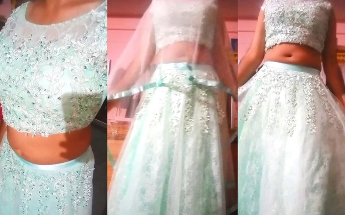 Gaurisissy: インドのゲイ女装者ボトム、ブルーレハンガで本物の自家製セックス