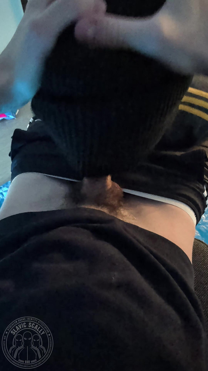 Slava_Sind: ฉันตัดสินใจเย็ดสาวร่านตัวน้อยของฉันทุกท่า