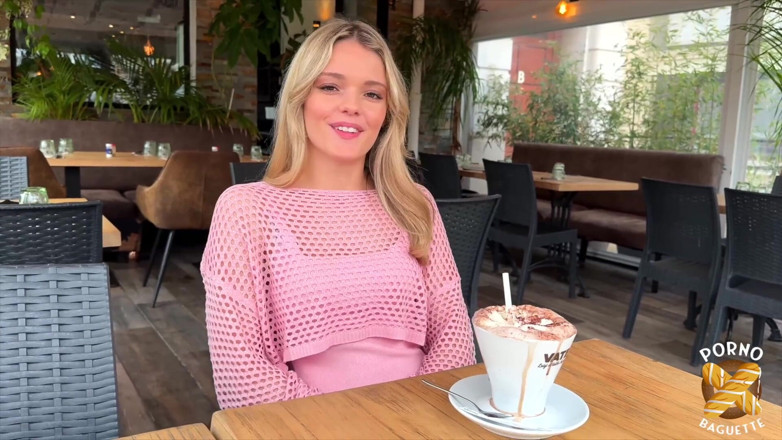 Porno Baguette: Jade, Hezká blondýnka, Je ošukaná do zadku!