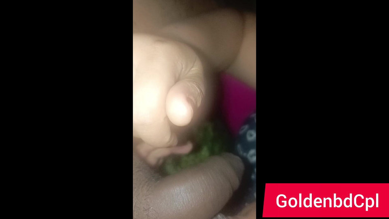 Desibullhubby: Desi indisk bengali het bhabi homealone knull del 1