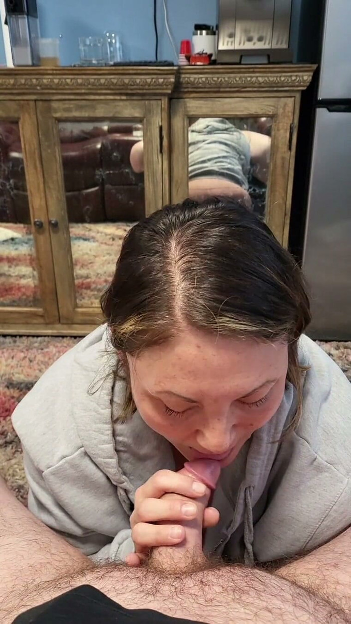 Biglefty10: Lavora così sodo per la sborra bella appassionata miLF sexy...