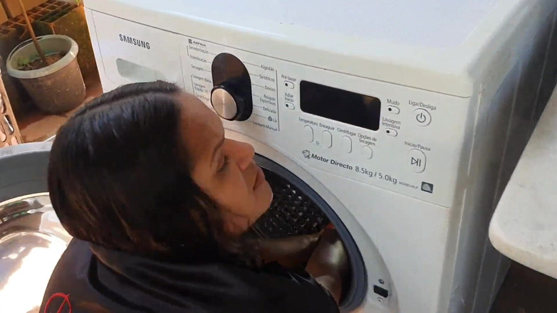 Paty Bumbum: I Got Stuck in the Washing Machine My Black Dick...