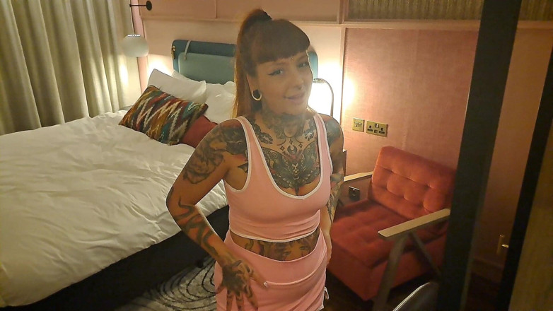 Yourfavecumslut: Chị kế đít đầy mồ hôi, nách &amp; tôn thờ chân