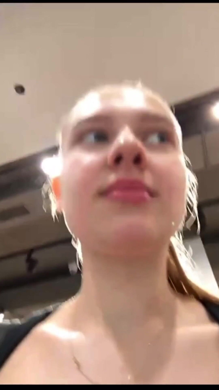 JuiceLussie: Masturbate in the Store