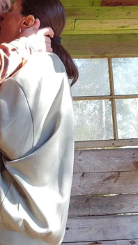 Hot MILF Viene Scopata Duramente Nel Culo All'aperto E Mostra Il Suo Vero Volto Dell'anale