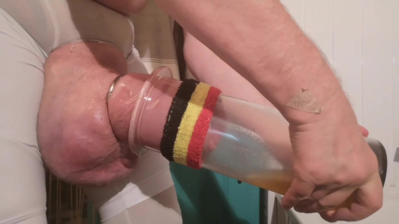 Monster_Meat_: Pissing inside my pumptube