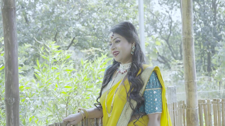 My desi wife: bhabi 与 sasurji 和 dono deborji ke sath 的生日庆祝活动，重口味四和性爱