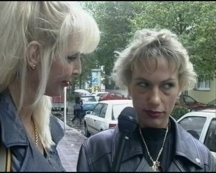 German's Lesbian: Sesi lesbian tante semok jerman dientot habis-habisan sama mainan seks