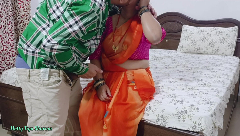 Hotty Jiya Sharmaa: India estaba lavando utensilios en la cocina cuando su cuñado...