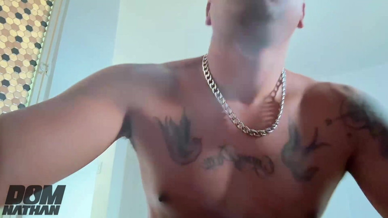 Smoker Master: Поклоніння яйцям: змушуючи свого хлопця пишатися