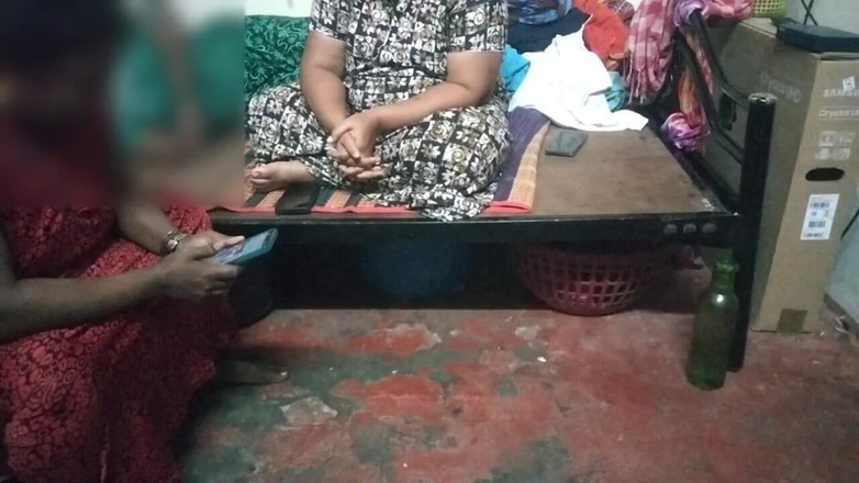 Tamil lesbian: Grupo sujo falando sobre vídeo e sexo