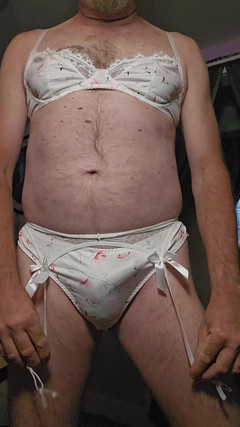 Fantasies in Lingerie: Velmi potřebné vydání. Vychutnat