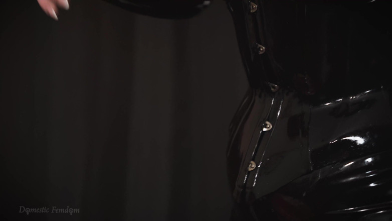 Domestic femdom: Nikmatkan Keringatnya