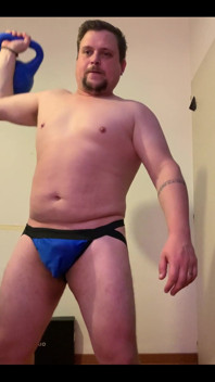 It Was Inspiring to Work Out Watching Porn. Spoiler: I End up Jerking off