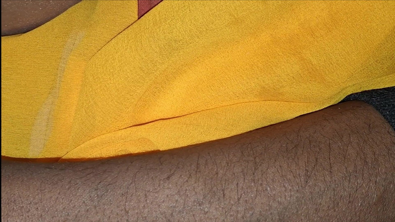 Madhya Sangeeta: 힌디어로 "아기 Choddo Mujhe"라고 말한 핫한 여친 내 핫한 여친