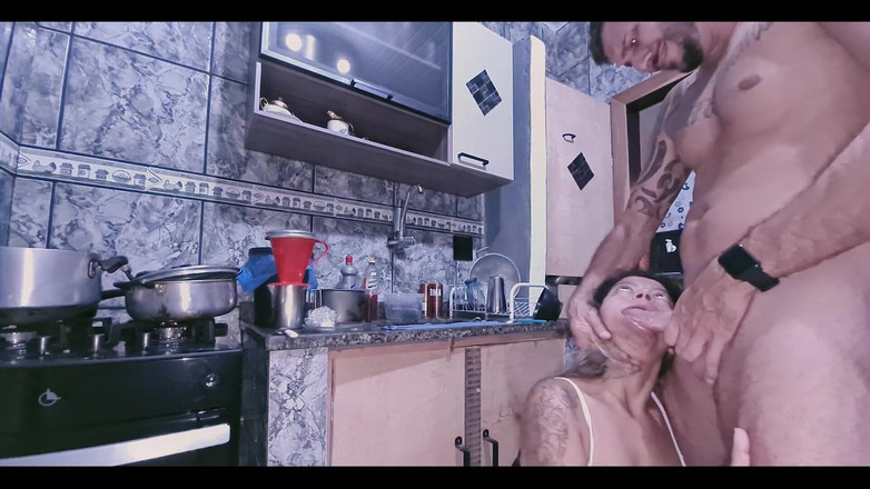 MarieChell: Stiefmutter, schlampe!