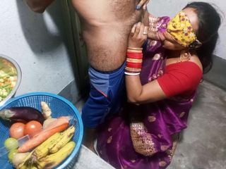 Firee Couple: Sexy india xxx scopata in cucina mentre cucina al mattino
