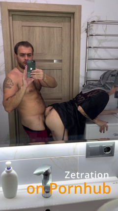 Zetration: "누수 확인"이라고 부르는 이웃 - 파이프를 최대한 확인 | 리얼 이웃 | POV | 핫한 샤워 섹스