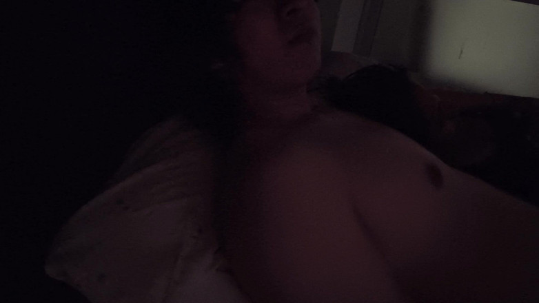 Moo DBOXXX: Jag har sex med min svärmor när hennes man går...