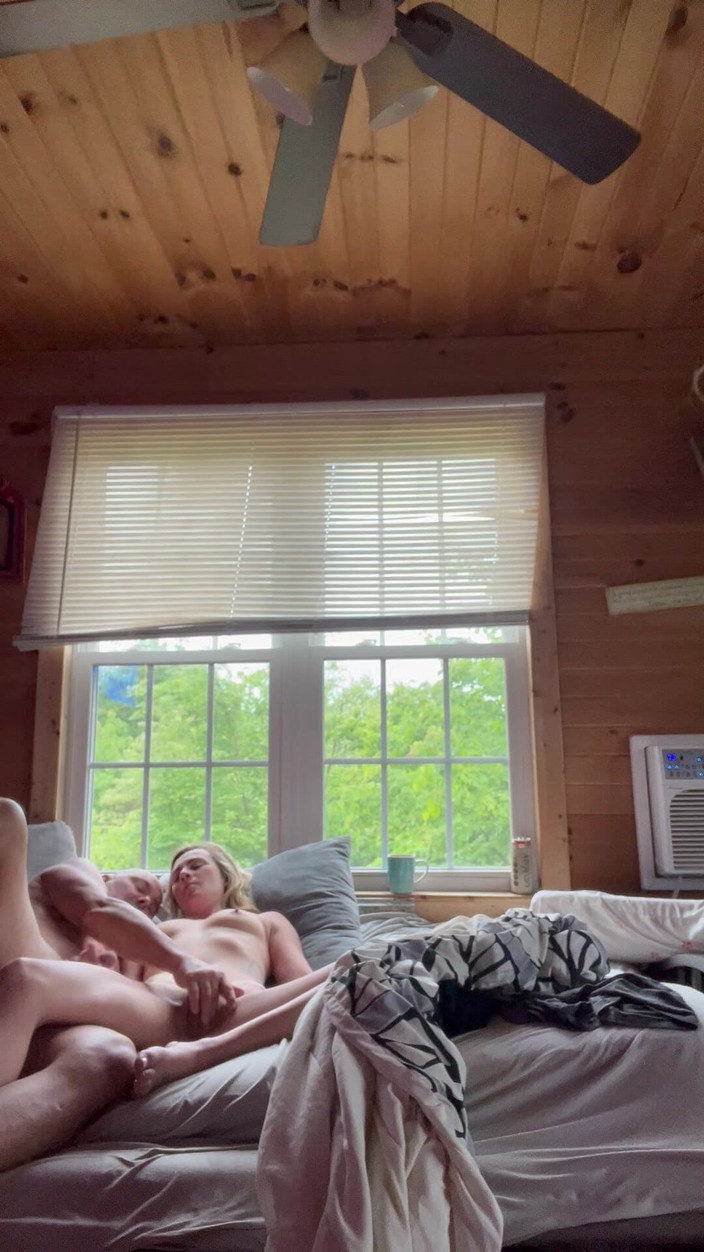 Zman: Geef haar een orgasme en neuk dan op zijn hondjes