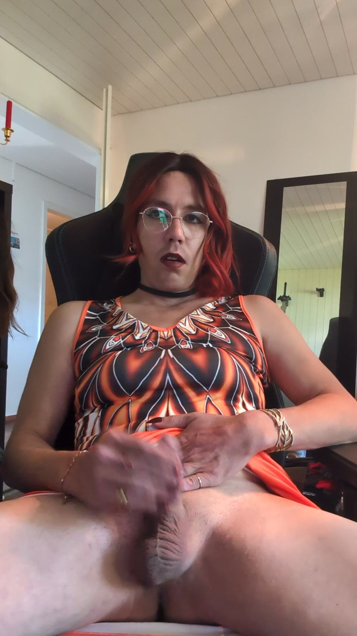 Killitoris: Sissy Jerking off and Eating Her Cum