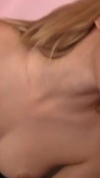 Blondă șocată să vadă gaura din zid - glory hole