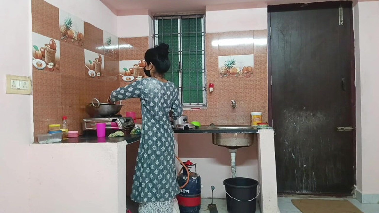 Tip top mall: I Find My Horny Step Sister in the Kitchen