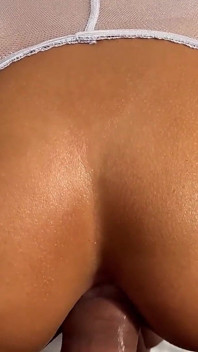 Sudut pandangan pertama kongkek pantat & creampie dalam pantyhose tanpa kerengkungan