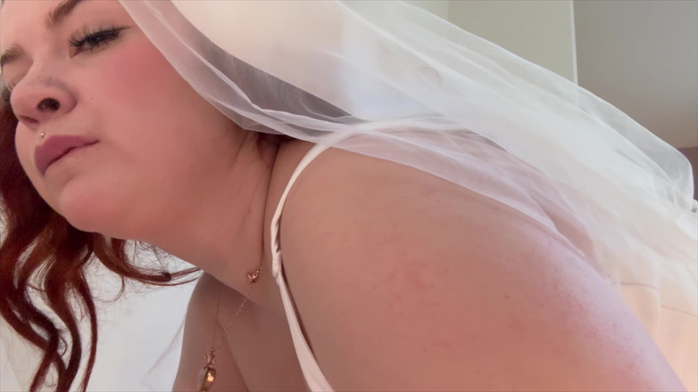 Ariana Faye: 在我的婚礼之夜用BBC戴绿帽