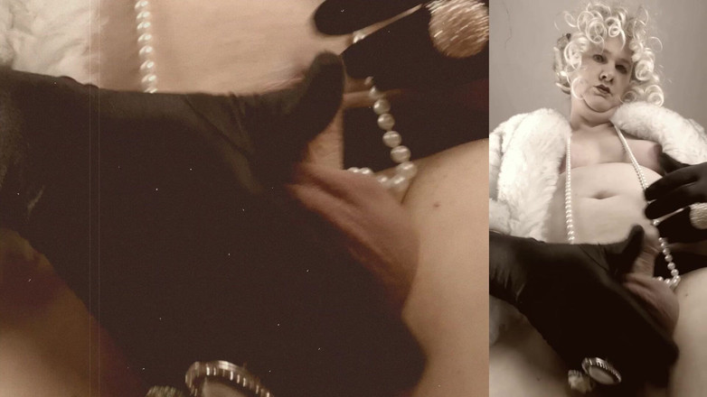 Trans fur bitch: Retro Transfurlady - Se spune că este un vamp