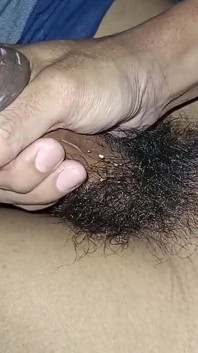 Un garçon se masturbe, partie (8)