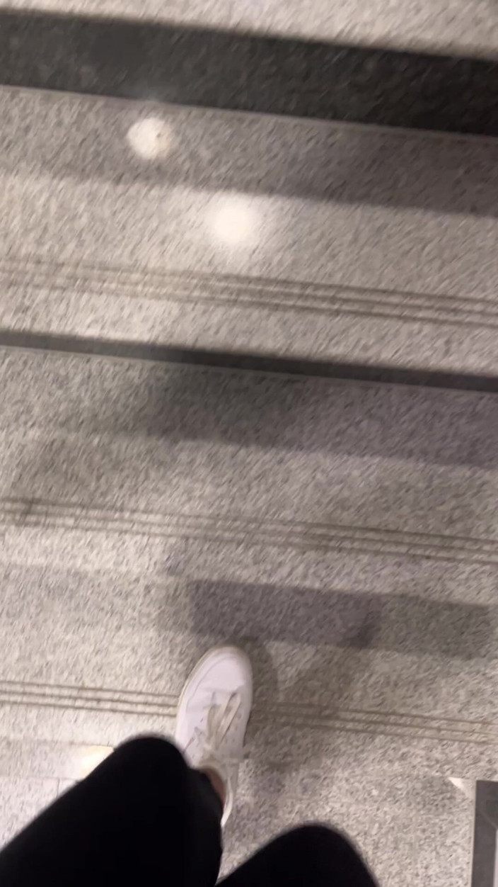 Feet: Promenader i sportskor
