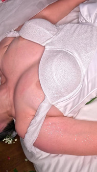 Sex mit der Braut bei einer echten Hochzeit: Fick mich liebevoll, fick mich süß