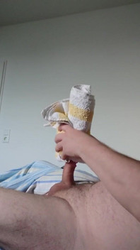 Kleine Lul Heeft Plezier Met De Handdoek