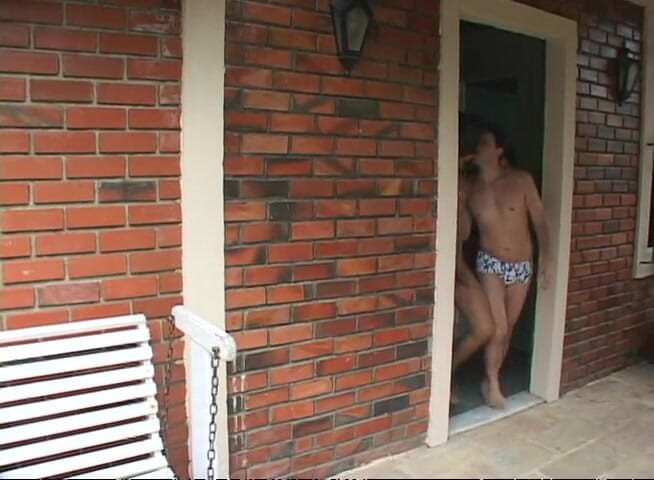 Bareback TV: Twink chlap poprvé ochutná ptáka