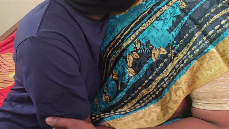 Chennaiponnu: น้าทมิฬกับหนุ่มเพื่อนบ้านเย็ดทมิฬพร้อมเสียง