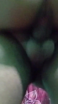 Une étudiante desi indienne à la chatte étroite se fait baiser par son demi-frère XXX