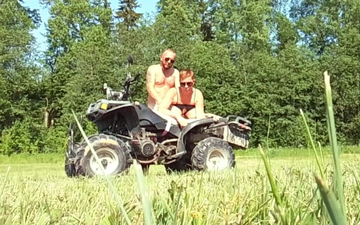 Crazyfamily 1970: Mi-am luat mama vitregă la o plimbare cu un Atv și...