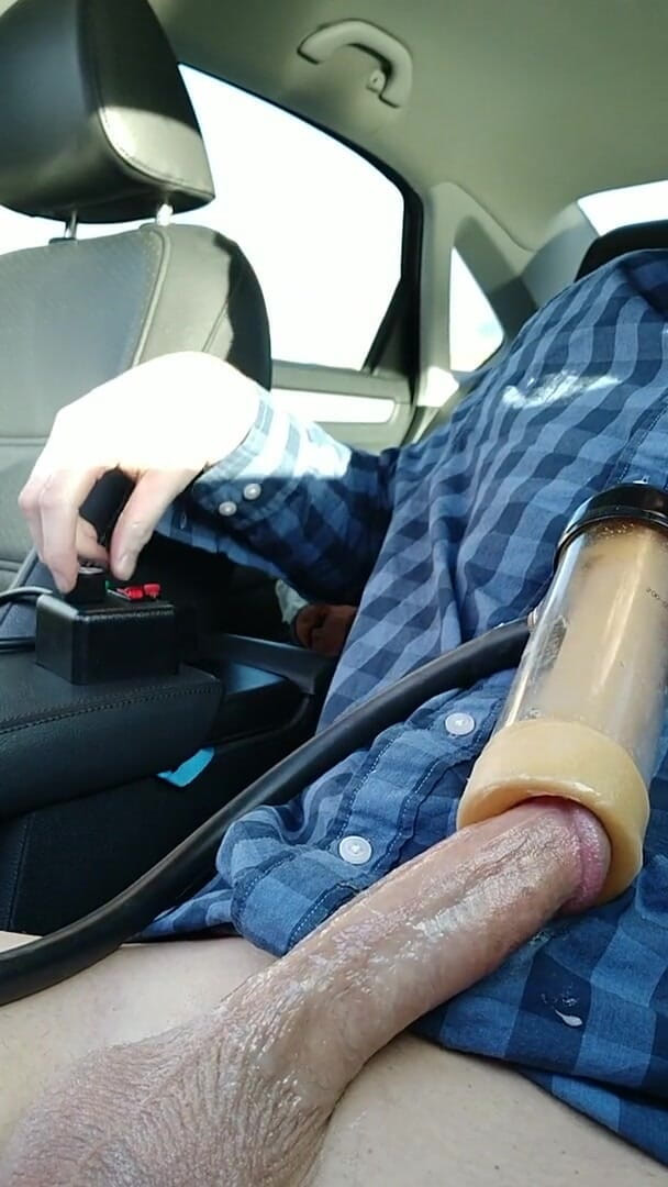 Big Daddy Dommmm: Mesin seks bikin muncrat terbang keluar seperti blender, bagian 1