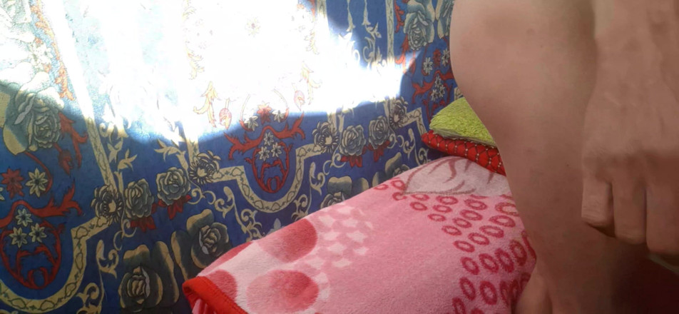 Che: Zadek zezadu dildo šukání indického muže venku