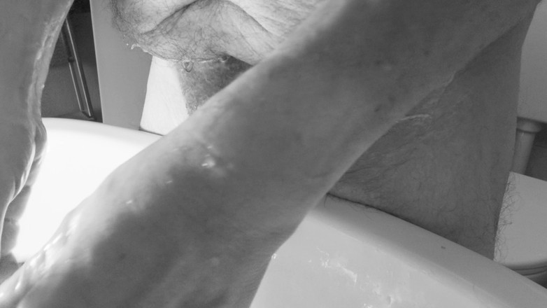 Wichskumpel: Radermi le palle ed il mio cazzo non circonciso