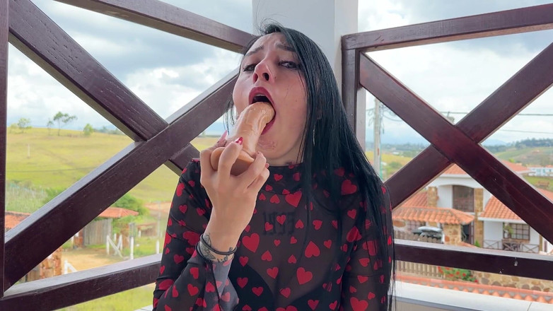 Sweetkimmi: Ich will sehen, wie du meine Kehle mit einem Dildo...