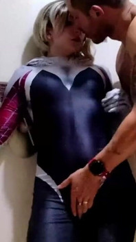 Want Some Fingering to Spidergwen?