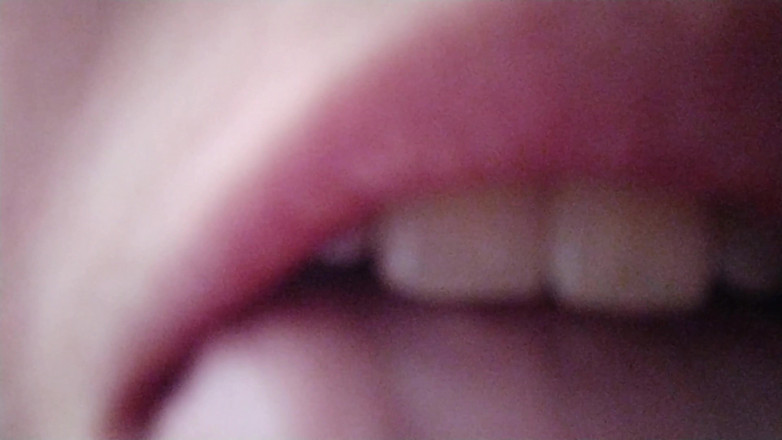 Julie_Bliss: Julie Bliss - великаню и сиську давят