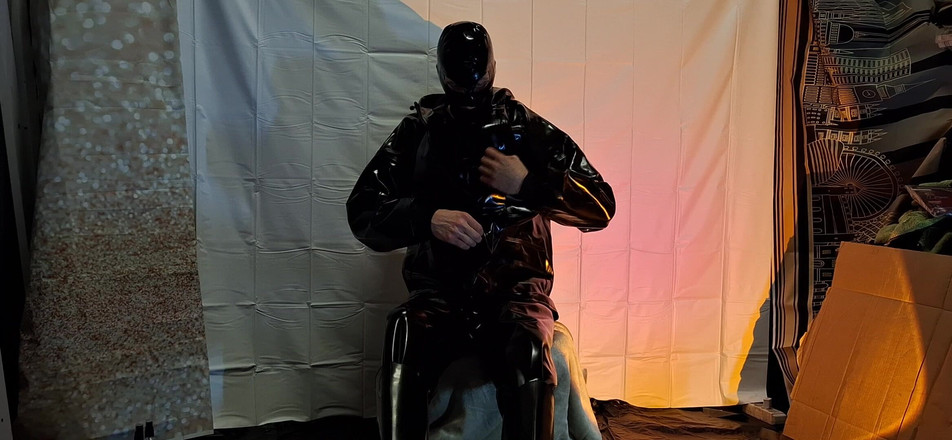 Dreamofevolution: Farmerrain Rainwear ve Lateks Maske