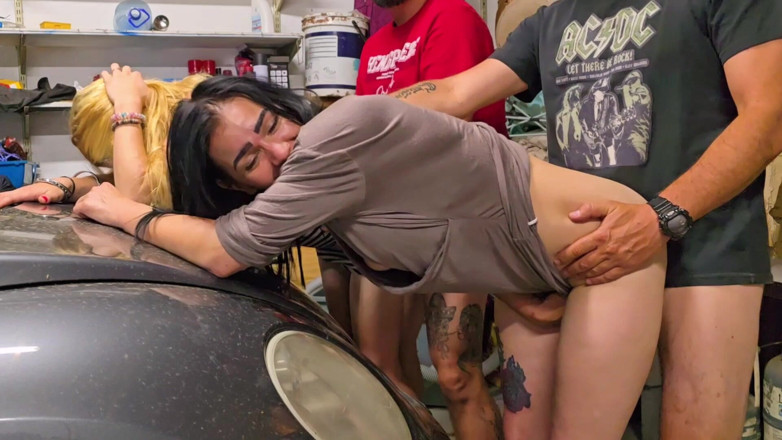 MysticBella: Having a garage party