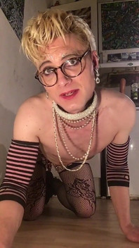 Girly Sissy Bitch! Jes Brinch Is a Weak Loser!