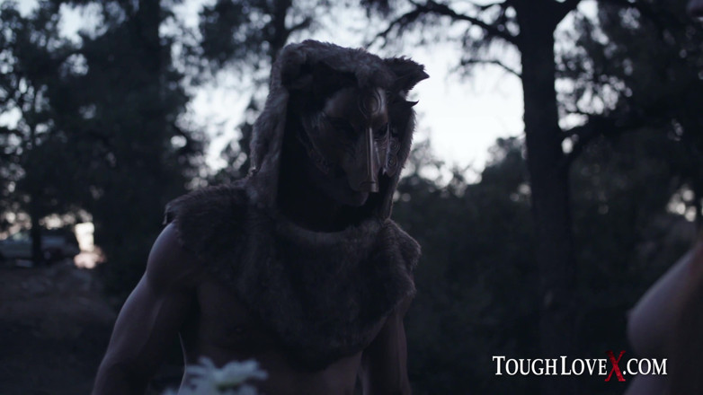 ToughLoveX: TOUGHLOVEX - Červená karkulka Scarlett Mae se setkává s Werestud